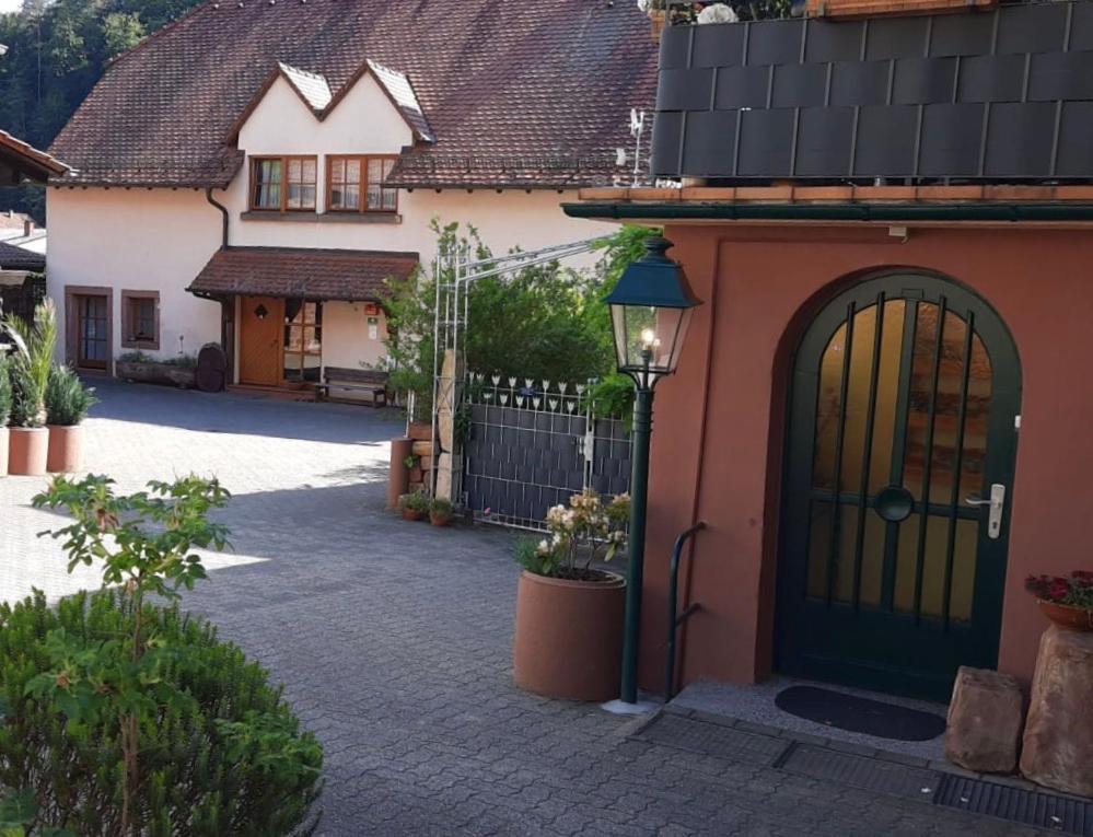 Pension - Gaestehaus Zum Pfaelzerwald Hinterweidenthal ภายนอก รูปภาพ